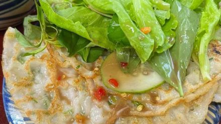 dac-san-banh-xeo-quang-ngai-0