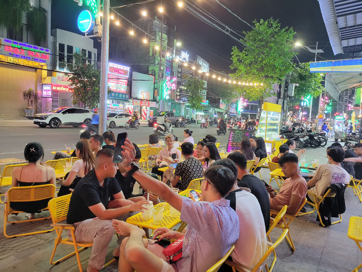 Quán CÀ PHÊ - ĐIỂM TÂM 22 khai-truong-tung-bung-tai-quan-ca-phe-diem-tam-22
