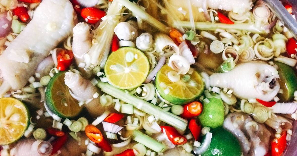 Chân gà ngâm sả tắc