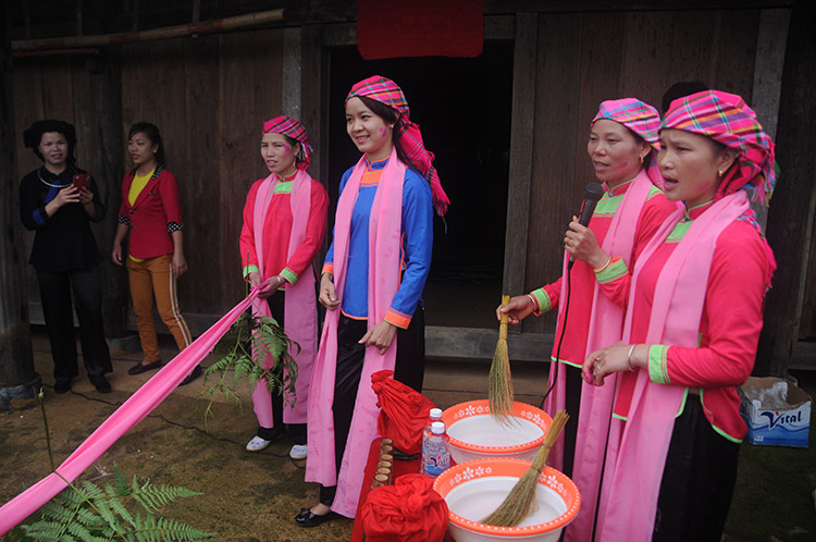 Dân tộc Giáy