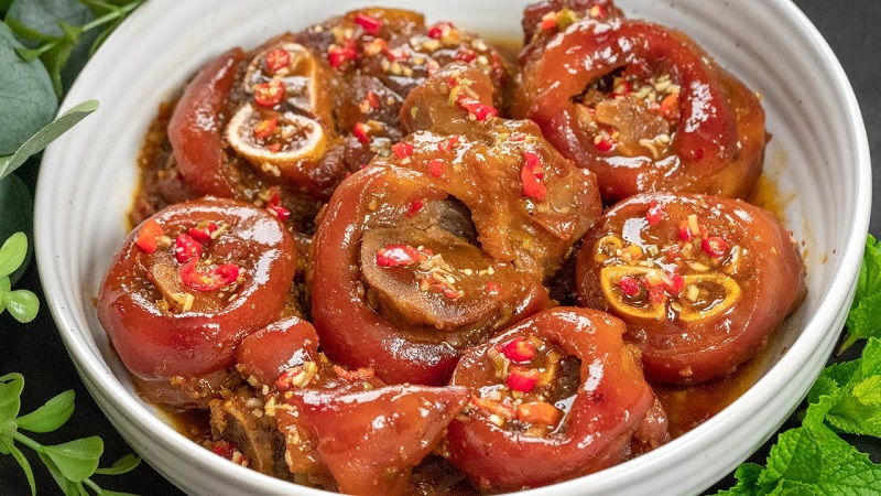 Giò Heo Kho Xả Ớt 1 Giò Heo Kho Xả Ớt