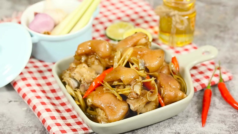 Giò Heo Kho Xả Ớt 2 Giò Heo Kho Xả Ớt