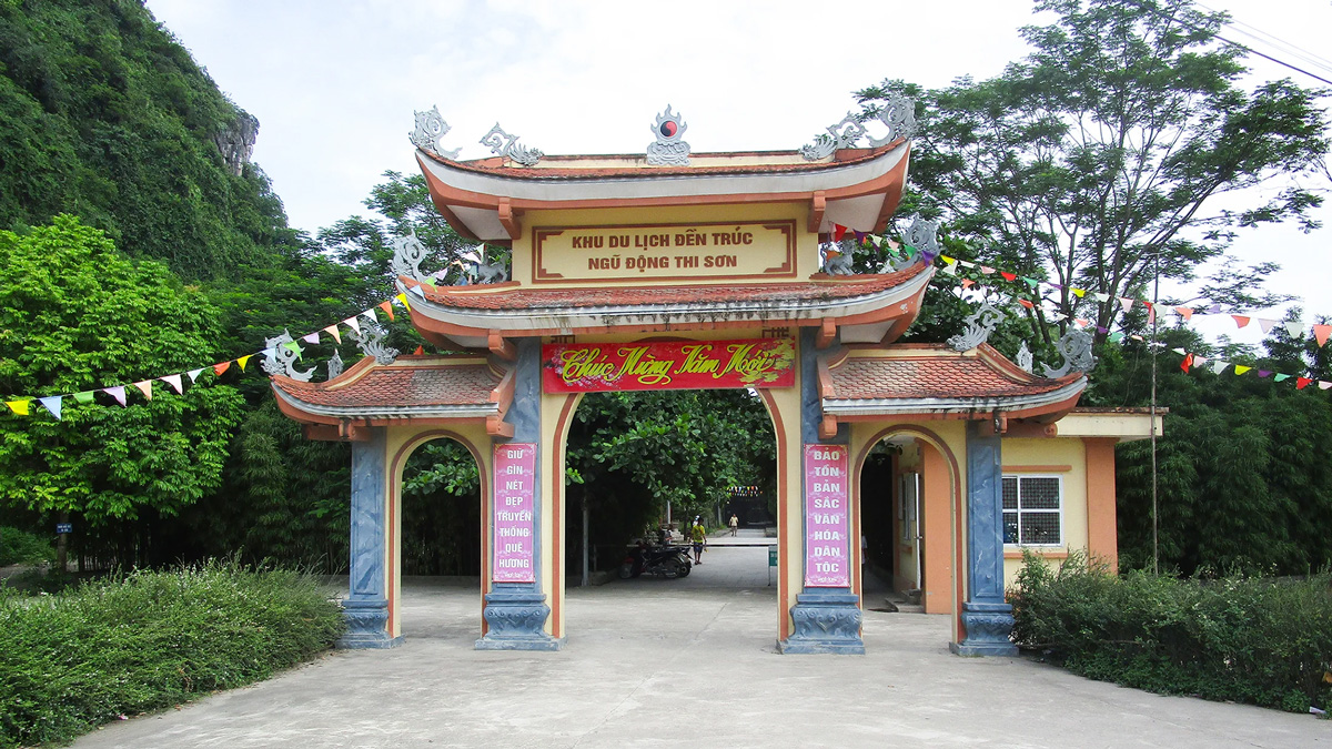 Du lịch và văn hóa tỉnh Hà Nam 7 Ngũ Động Thi Sơn