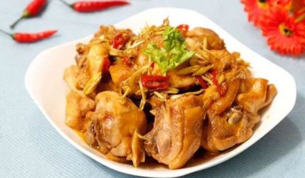 Gà Kho Gừng - Hương Vị Tinh Tế đậm nét truyền thống Việt Nam