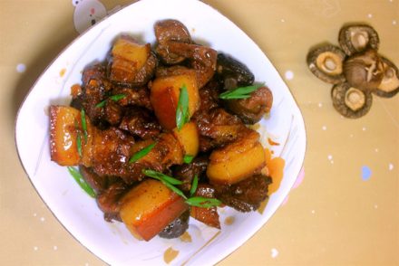 Thịt kho nấm Đông Cô