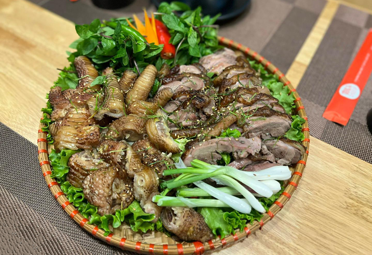 Đặc sản Gà Đông Tảo Hưng Yên